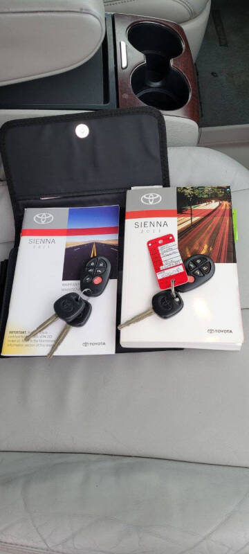 2011 Toyota Sienna XLE 8-Passenger