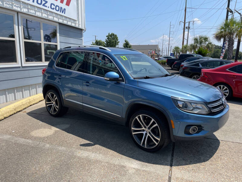 2017 Volkswagen Tiguan SEL photo 4