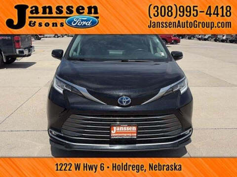 2021 Toyota Sienna Limited 7-Passenger