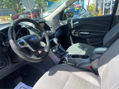 2015 Ford Escape SE