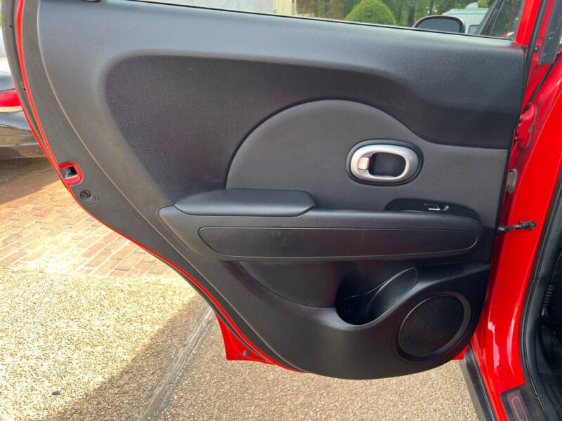 2019 Kia Soul +