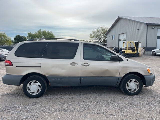2001 Toyota Sienna