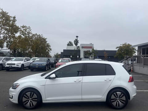 2015 Volkswagen e-Golf SEL Premium