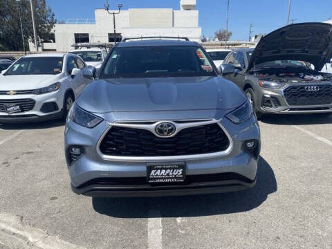 2022 Toyota Highlander LE