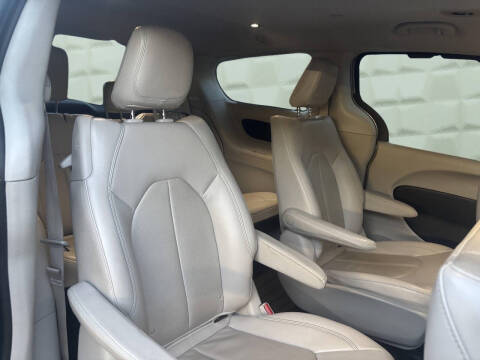 2021 Chrysler Pacifica Hybrid Touring L