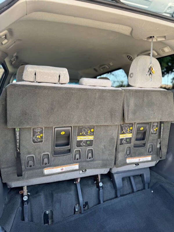 2015 Toyota Sienna LE 7-Passenger Auto Access Seat