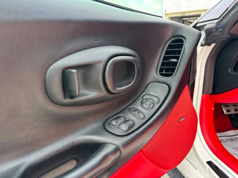 2004 Chevrolet Corvette