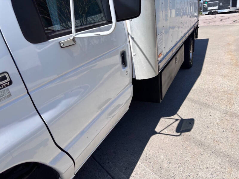 2000 Ford E-Series E-450 SD
