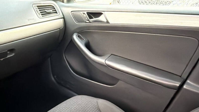 2016 Volkswagen Jetta