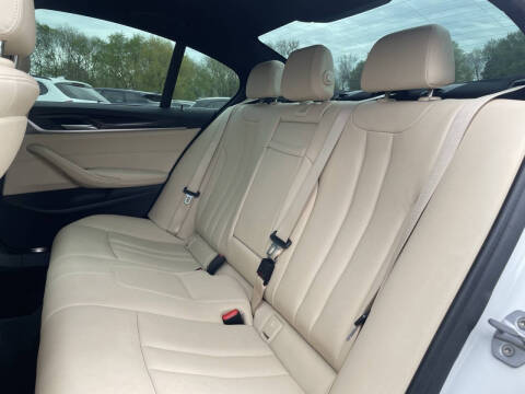 2019 BMW 5 Series 530i