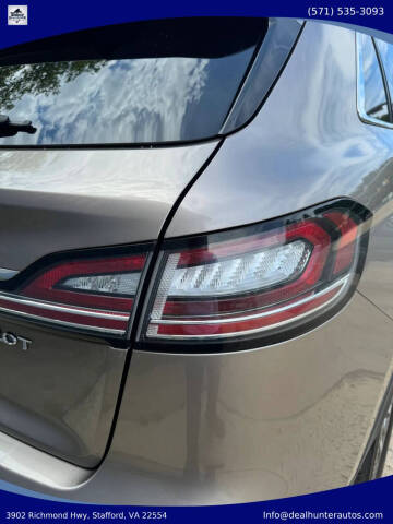 2019 Lincoln Nautilus Select