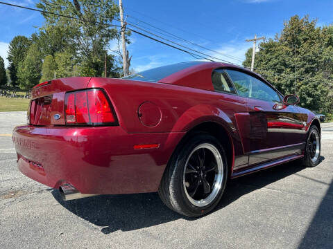 2004 Ford Mustang GT Deluxe