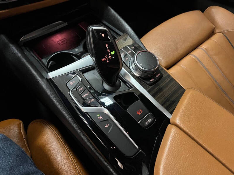 2017 BMW 5 Series 540i