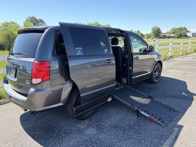 2016 Dodge Grand Caravan R/T