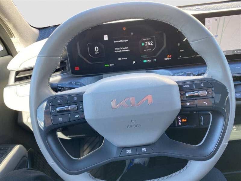 2024 Kia EV9 Land
