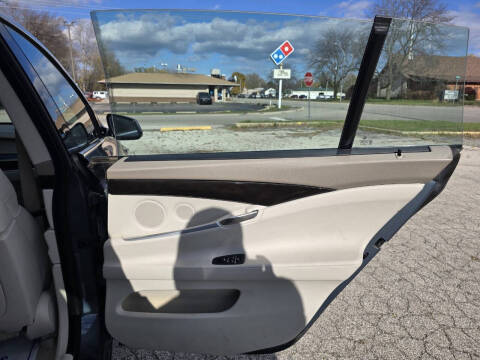 2011 BMW 5 Series 550i xDrive Gran Turismo