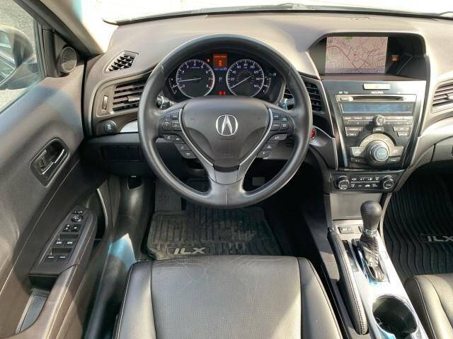 2015 Acura ILX 2.0L w/Tech