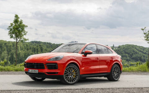 2023 Porsche Cayenne for sale at Diamante Leasing in Brooklyn NY