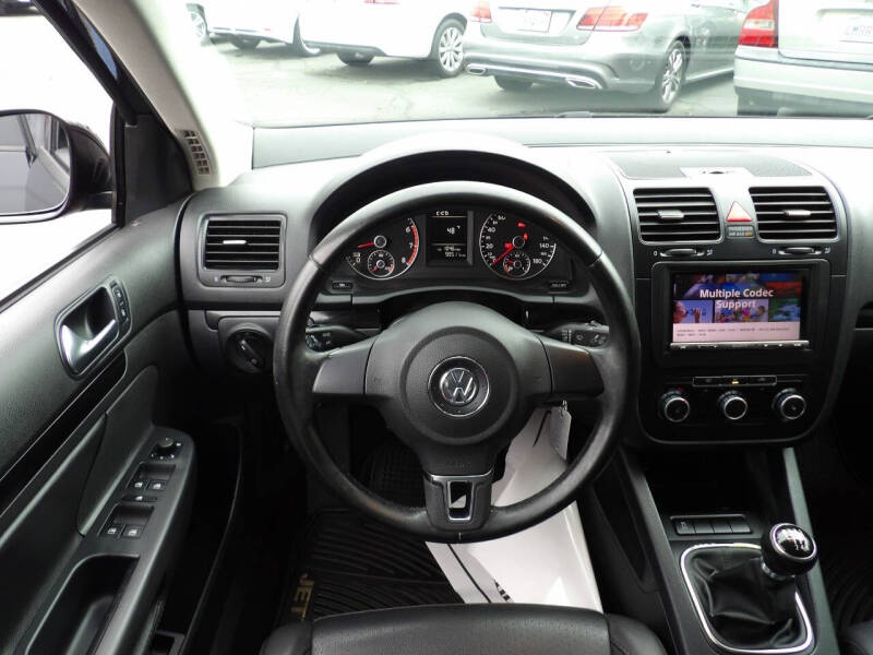 2010 Volkswagen Jetta Wolfsburg Edition