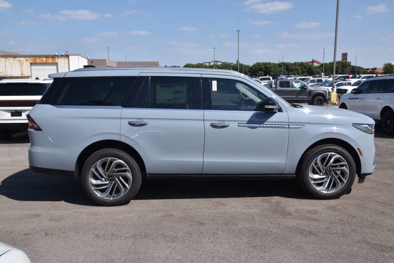 2025 Lincoln Navigator Reserve