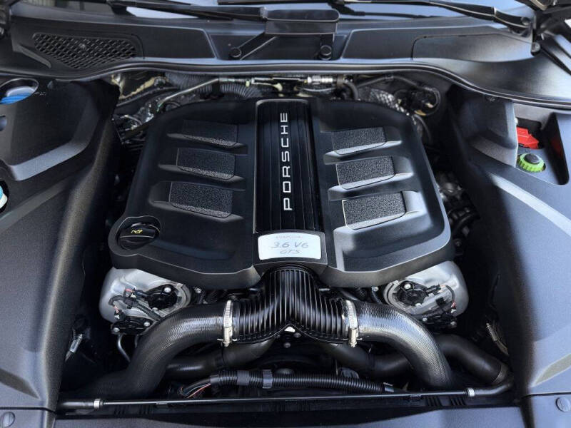 2017 Porsche Cayenne GTS