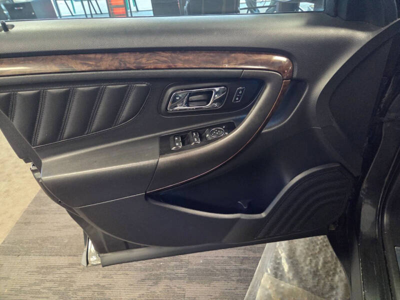 2016 Ford Taurus Limited