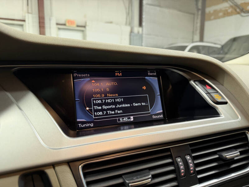 2011 Audi A4 2.0T quattro Avant Prestige