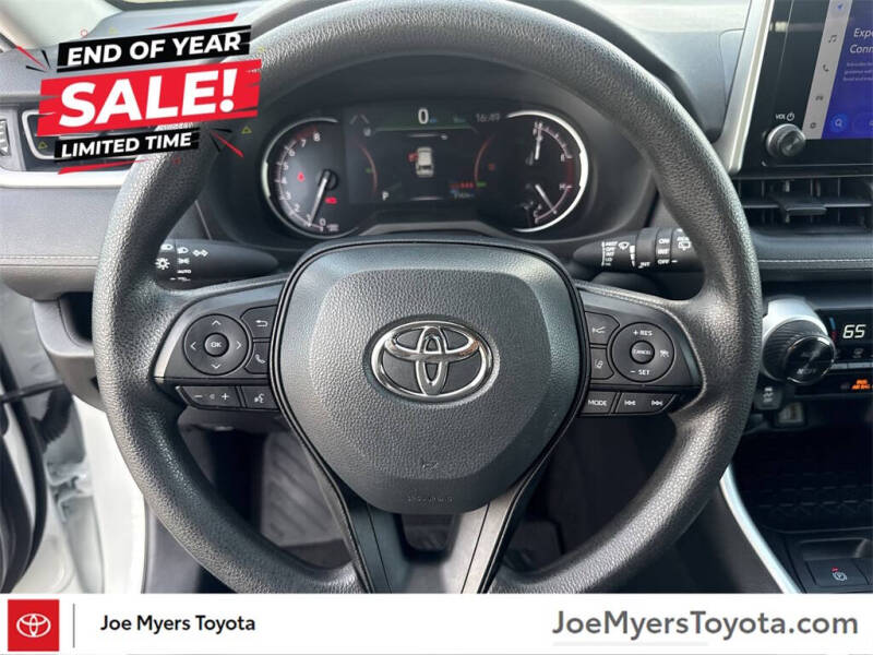 2024 Toyota RAV4 XLE