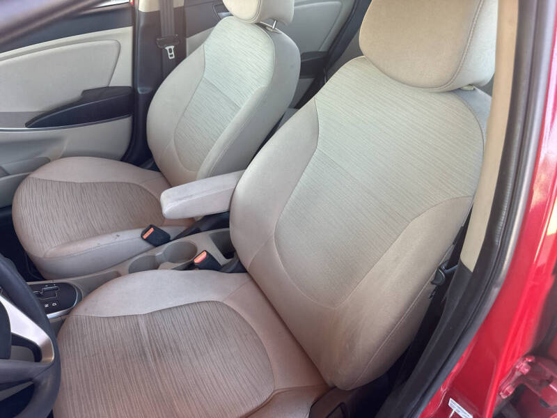 2016 Hyundai Accent SE