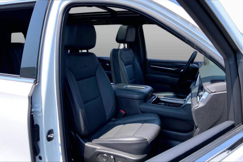 2023 GMC Yukon XL Denali