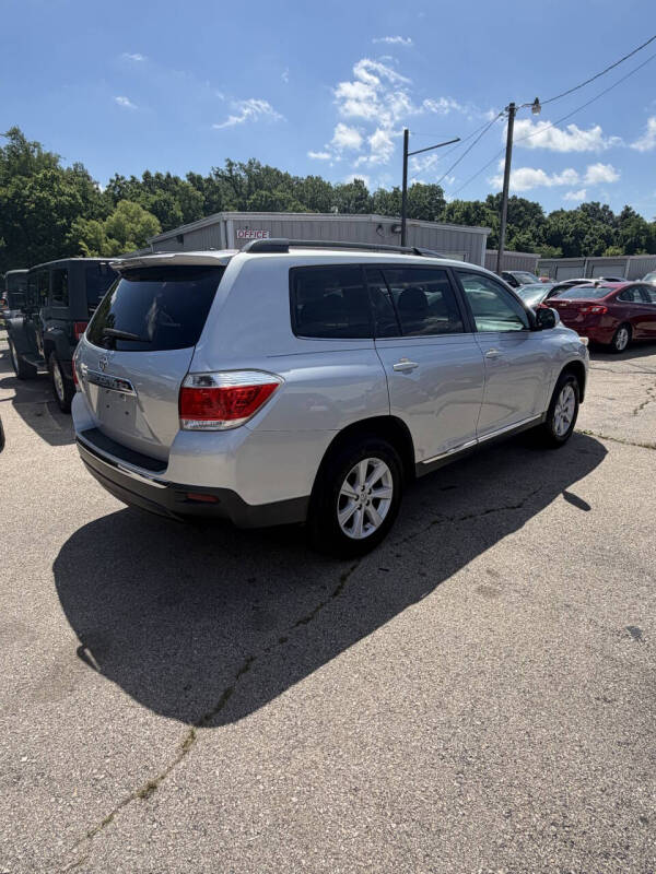2012 Toyota Highlander SE