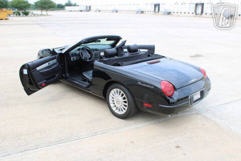 2004 Ford Thunderbird Deluxe