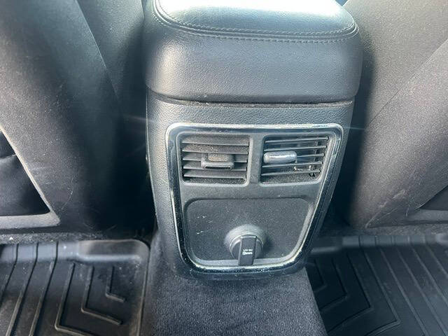 2013 Dodge Charger SE