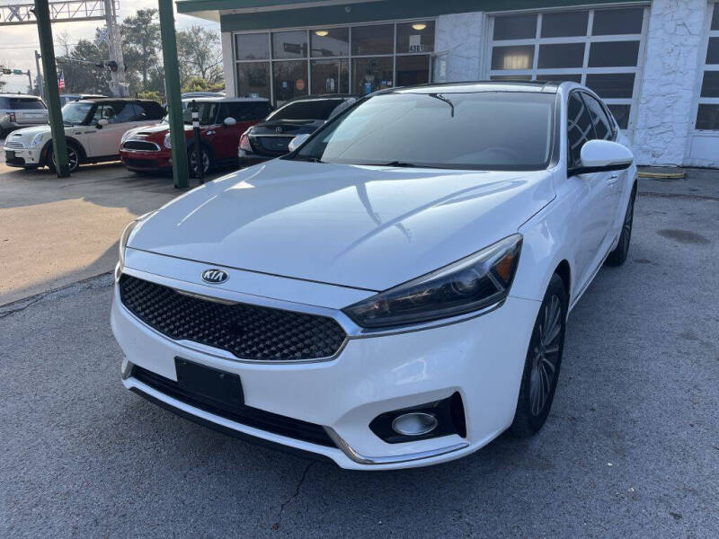 2017 Kia Cadenza for sale at Auto Outlet Inc. in Houston TX