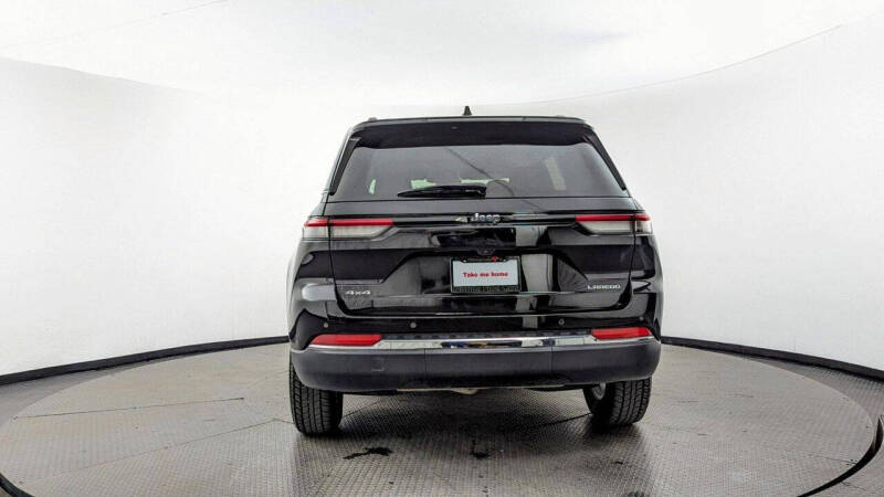 2023 Jeep Grand Cherokee Laredo