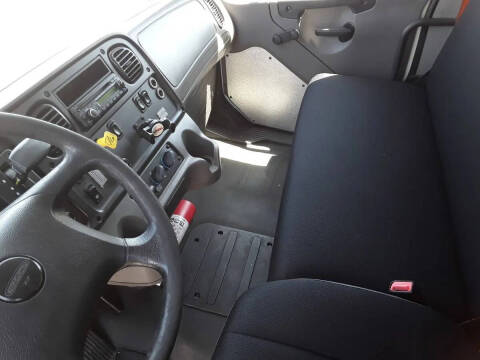 2016 Freightliner M2 106