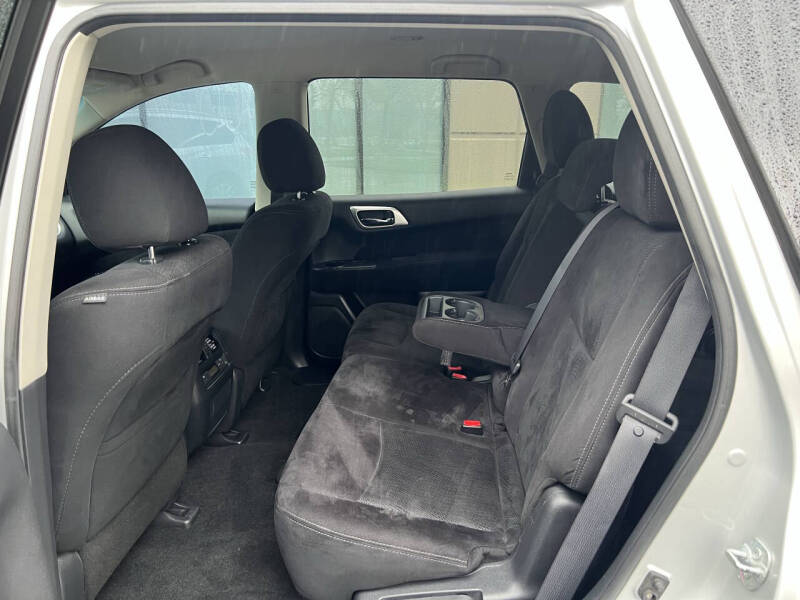 2014 Nissan Pathfinder SV