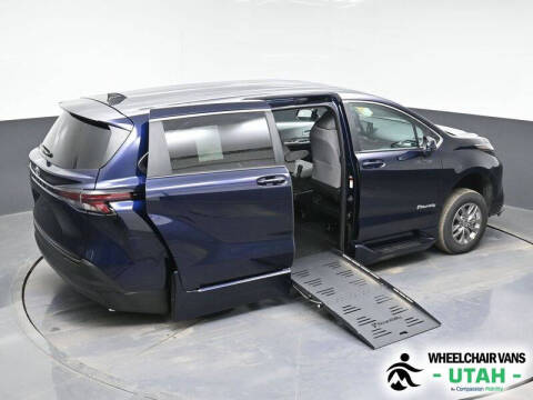 2026 Toyota Sienna LE 8-Passenger
