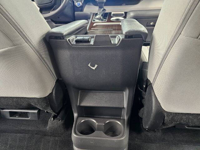 2022 Toyota Sienna LE 8-Passenger