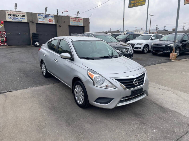 2016 Nissan Versa 1.6 SV