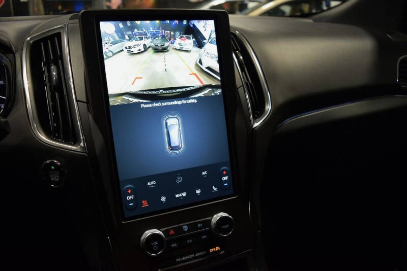 2021 Ford Edge Titanium