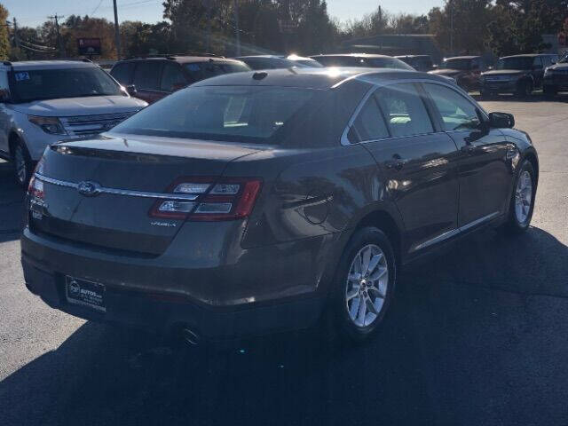 2015 Ford Taurus