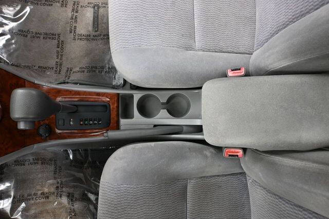 2005 Toyota Corolla LE