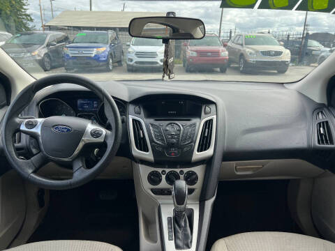 2014 Ford Focus SE