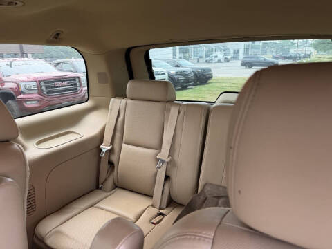 2011 Cadillac Escalade Luxury