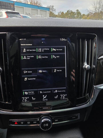 2018 Volvo S90 T5 Momentum