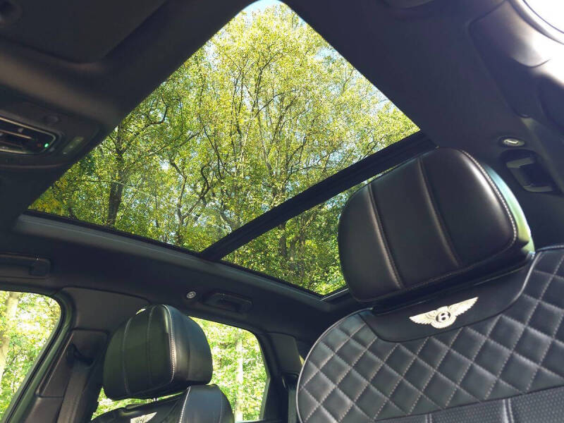 2020 Bentley Bentayga Hybrid