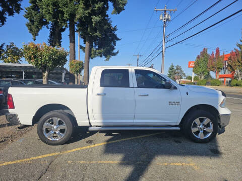 2015 RAM 1500 SLT