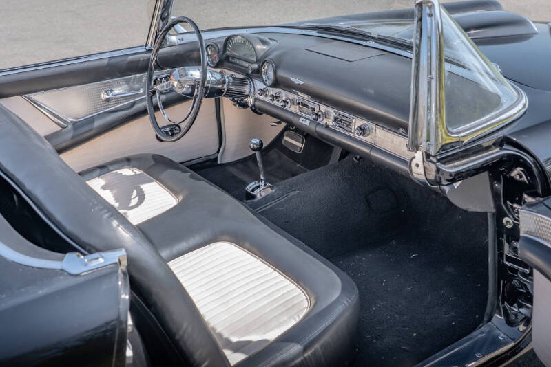 1955 Ford Thunderbird