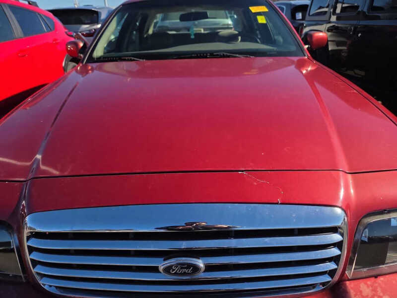 2000 Ford Crown Victoria